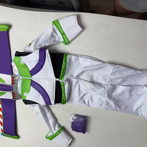 2T Buzz Lightyear Costume - Picture 4 of 6